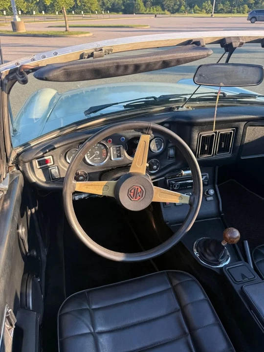 1975 MG MGB Roadster - Image 10 of 14