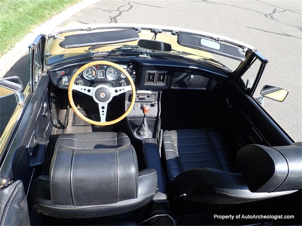 1975 MG MGB Roadster - Image 9 of 24