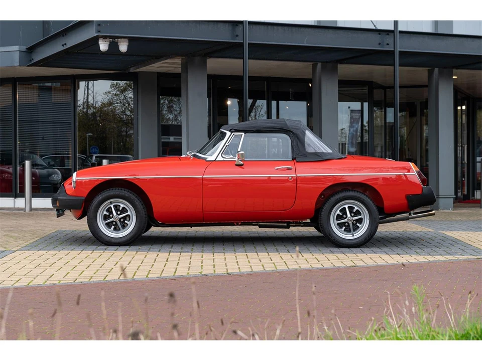 1975 MG MGB Roadster - Image 2 of 11