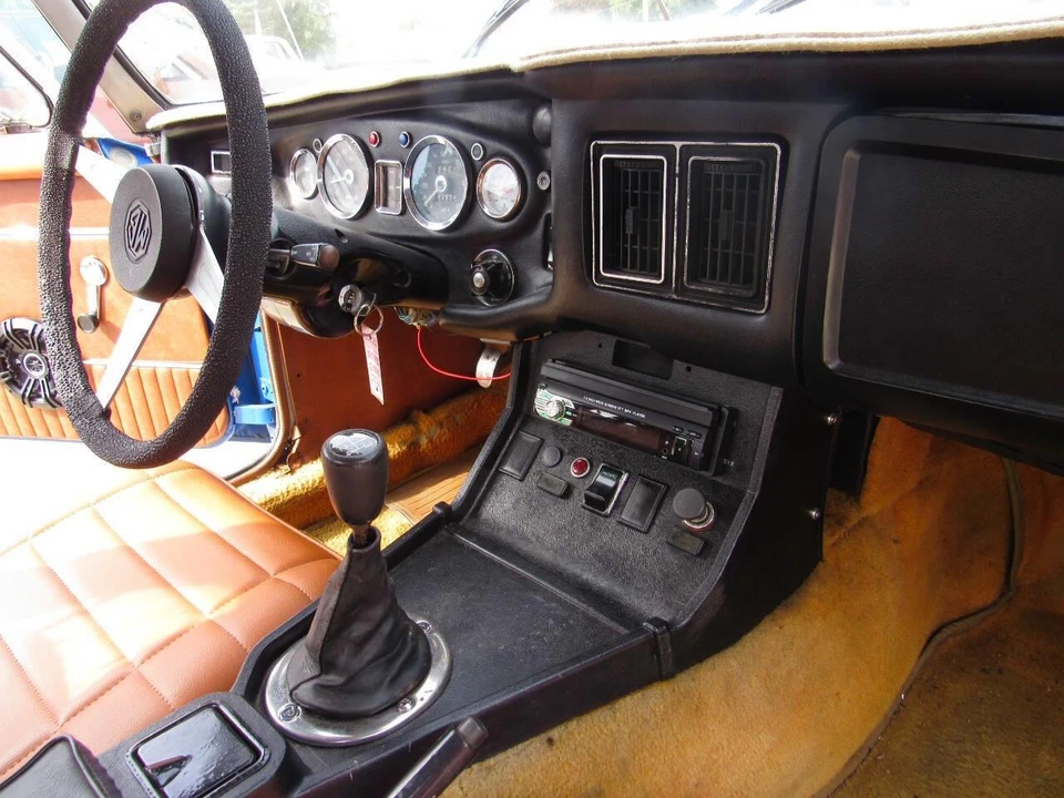 1975 MG MGB Roadster - Image 13 of 25