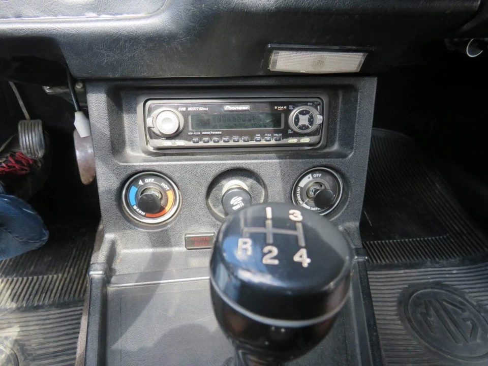 1975 MG MGB Roadster - Image 15 of 18