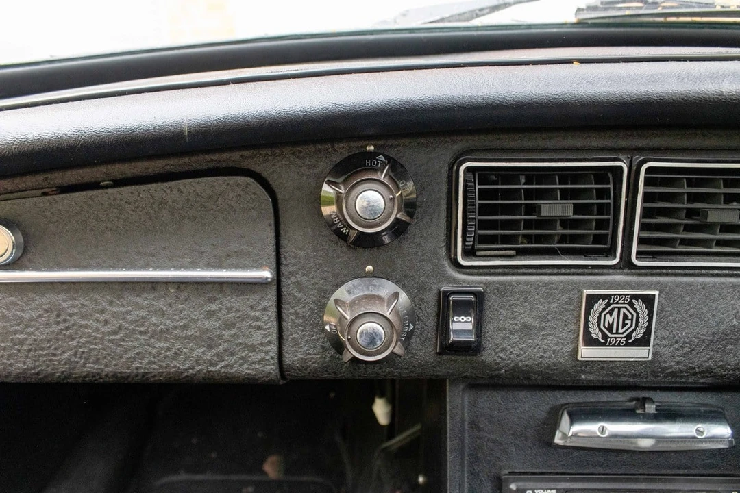 1975 MG MGB GT - Image 24 of 30