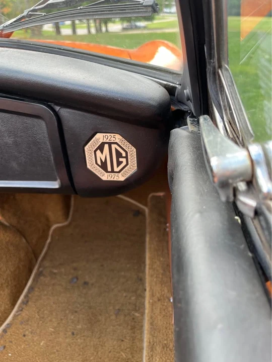 1975 MG MGB Roadster - Image 2 of 12