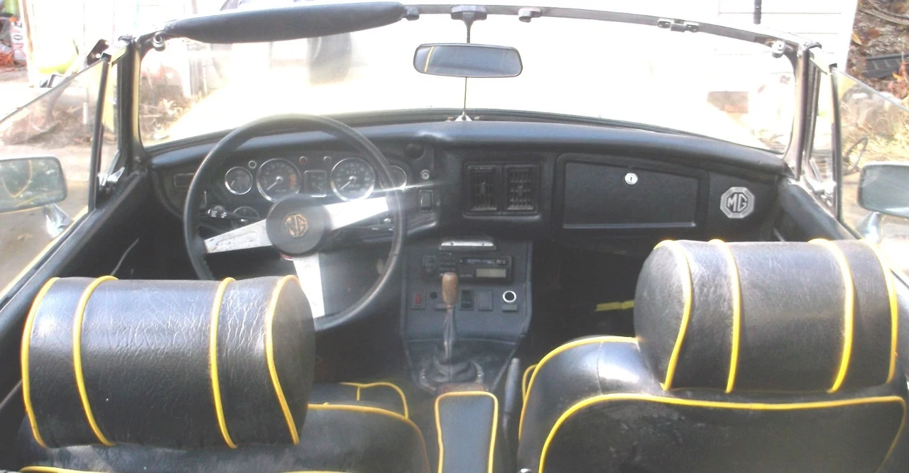 1975 MG MGB Roadster - Image 6 of 16