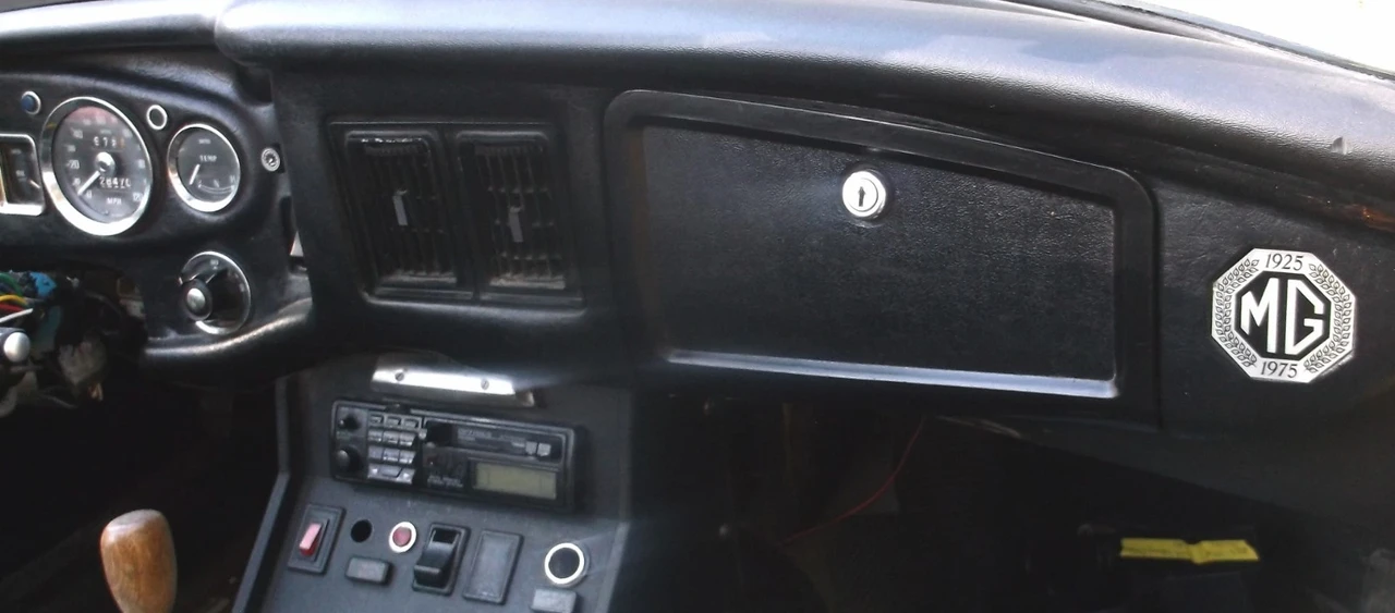 1975 MG MGB Roadster - Image 9 of 16
