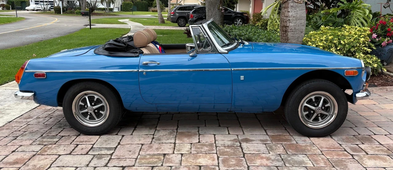 1975 MG MGB Roadster - Image 2 of 31