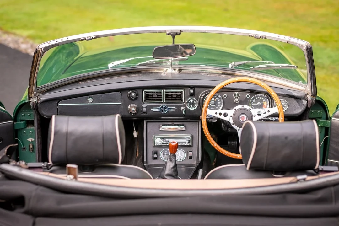 1975 MG MGB Roadster - Image 2 of 31