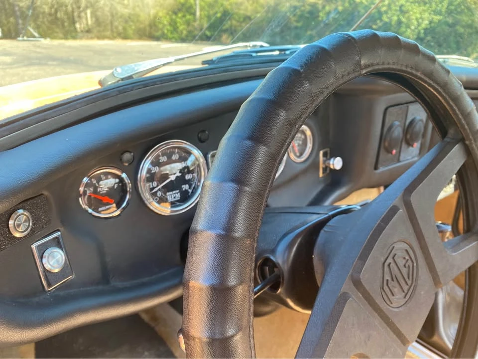 1975 MG MGB Roadster - Image 8 of 9