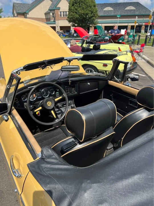 1975 MG MGB Roadster - Image 2 of 10