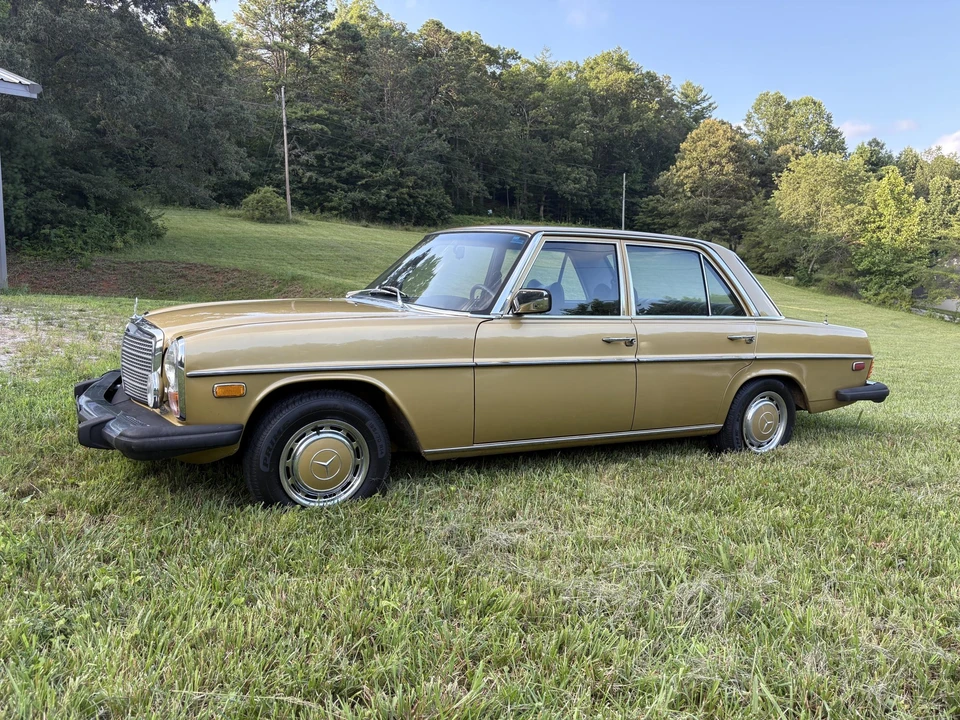 1975 Mercedes-Benz W114 & W115 - Image 20 of 31
