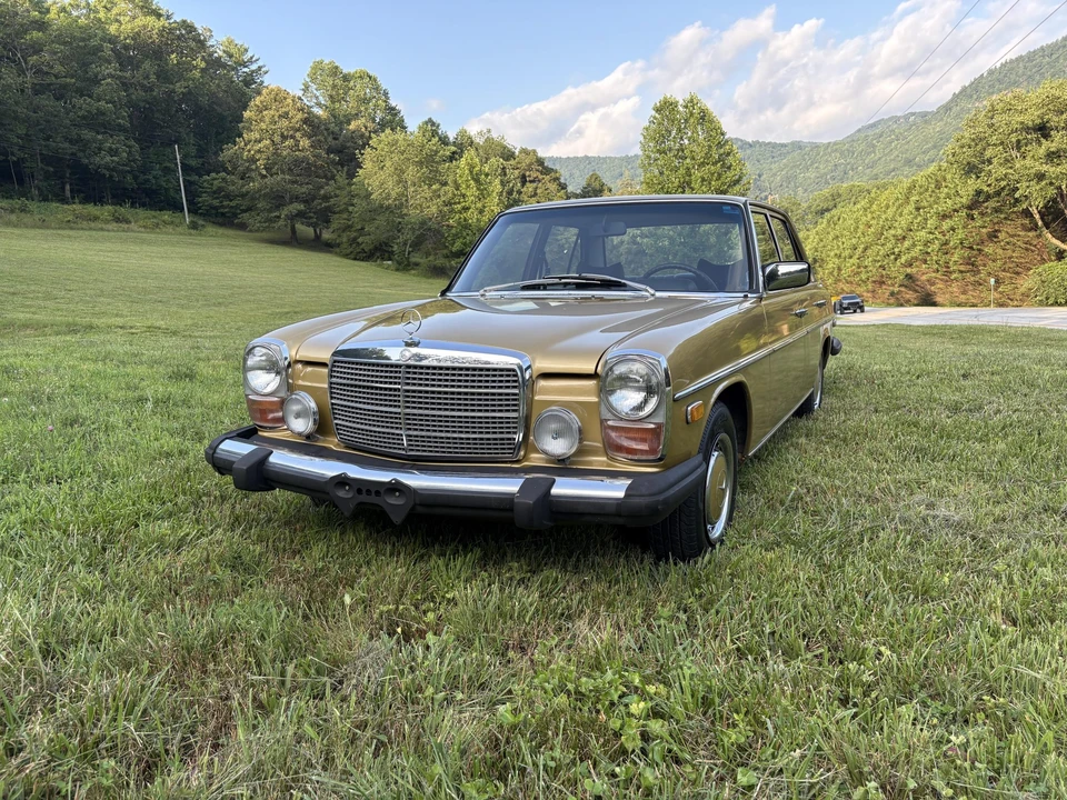 1975 Mercedes-Benz W114 & W115 - Image 5 of 31