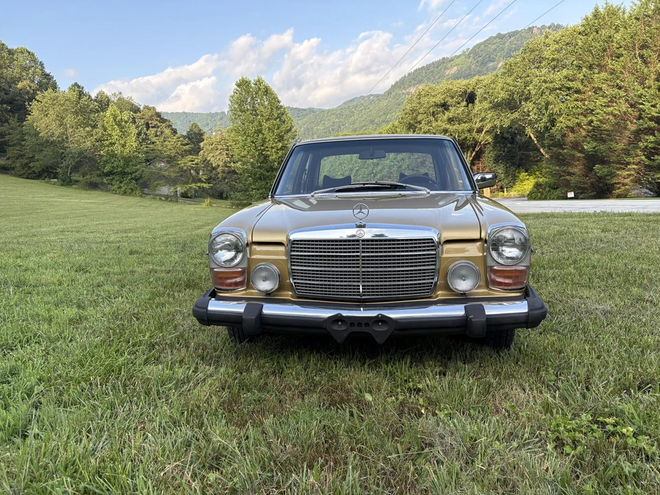 1975 Mercedes-Benz W114 & W115 - Image 6 of 31