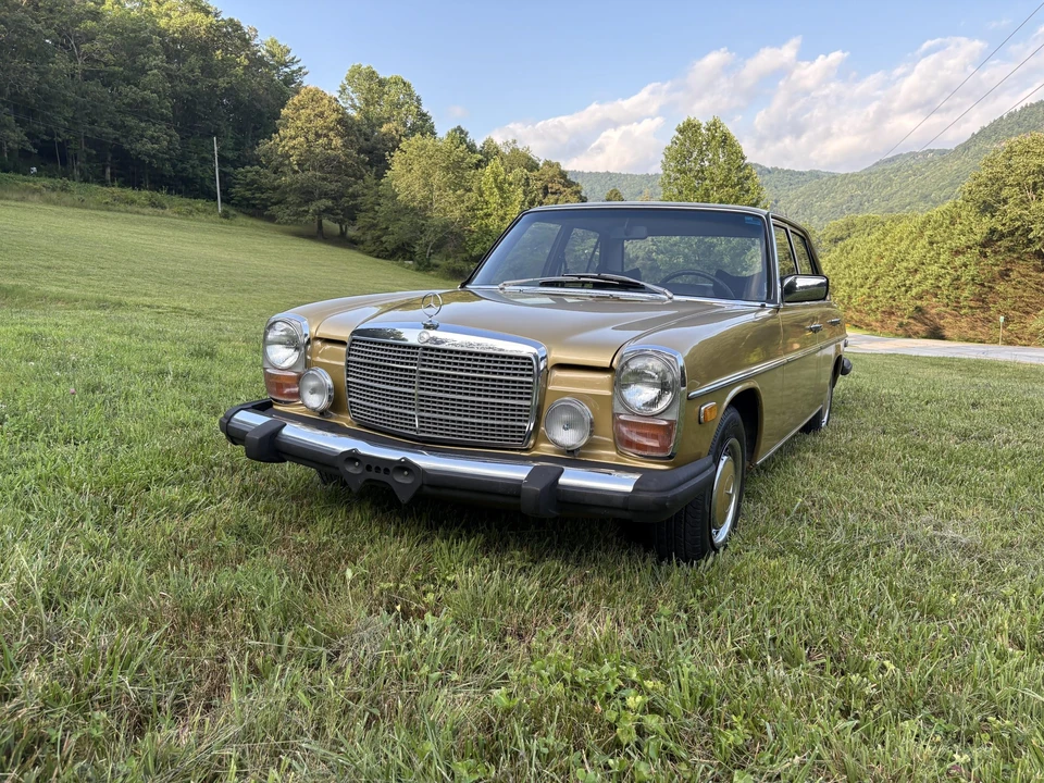 1975 Mercedes-Benz W114 & W115 - Image 4 of 31