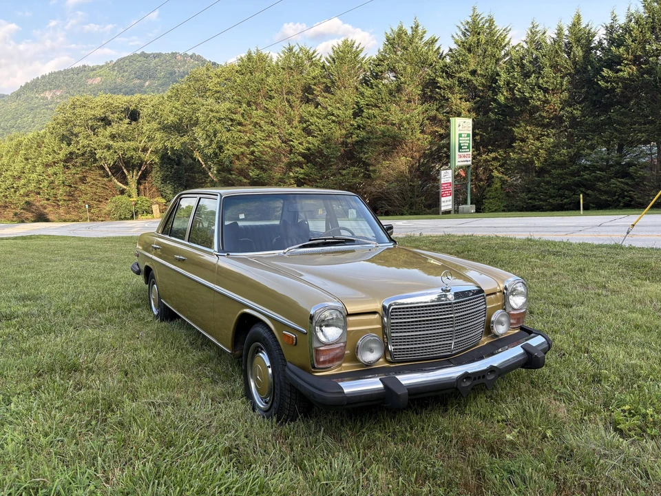 1975 Mercedes-Benz W114 & W115 - Image 10 of 31