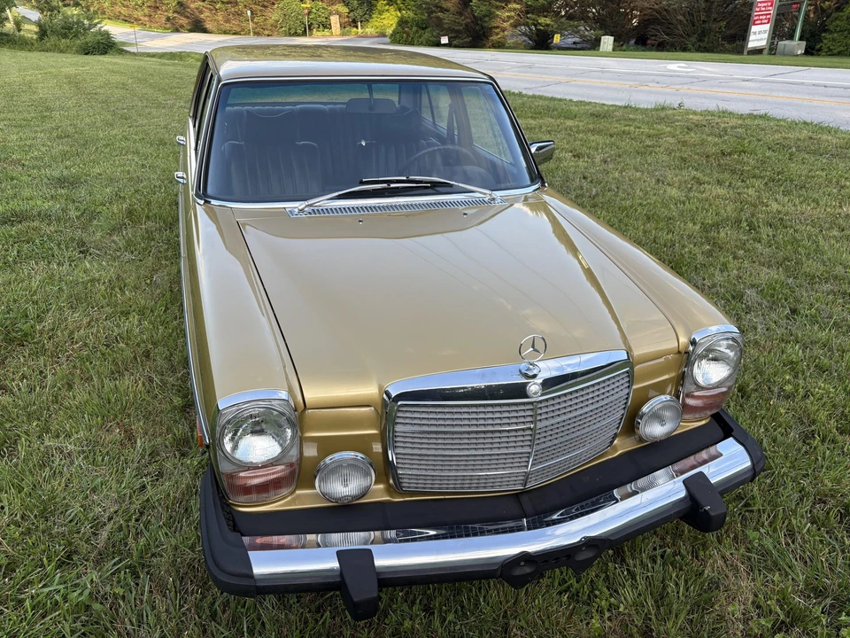 1975 Mercedes-Benz W114 & W115 - Image 8 of 31