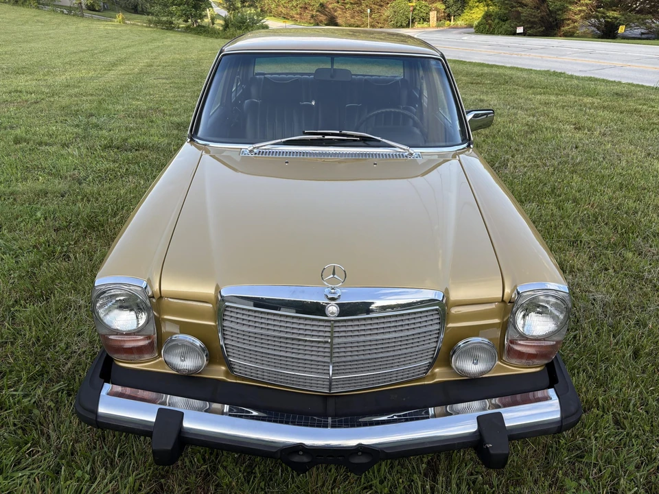 1975 Mercedes-Benz W114 & W115 - Image 7 of 31