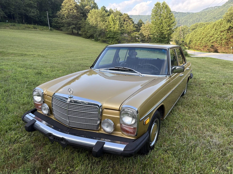 1975 Mercedes-Benz W114 & W115 - Image 3 of 31