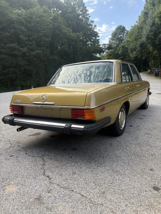 1975 Mercedes-Benz W114 & W115 - Image 31 of 31