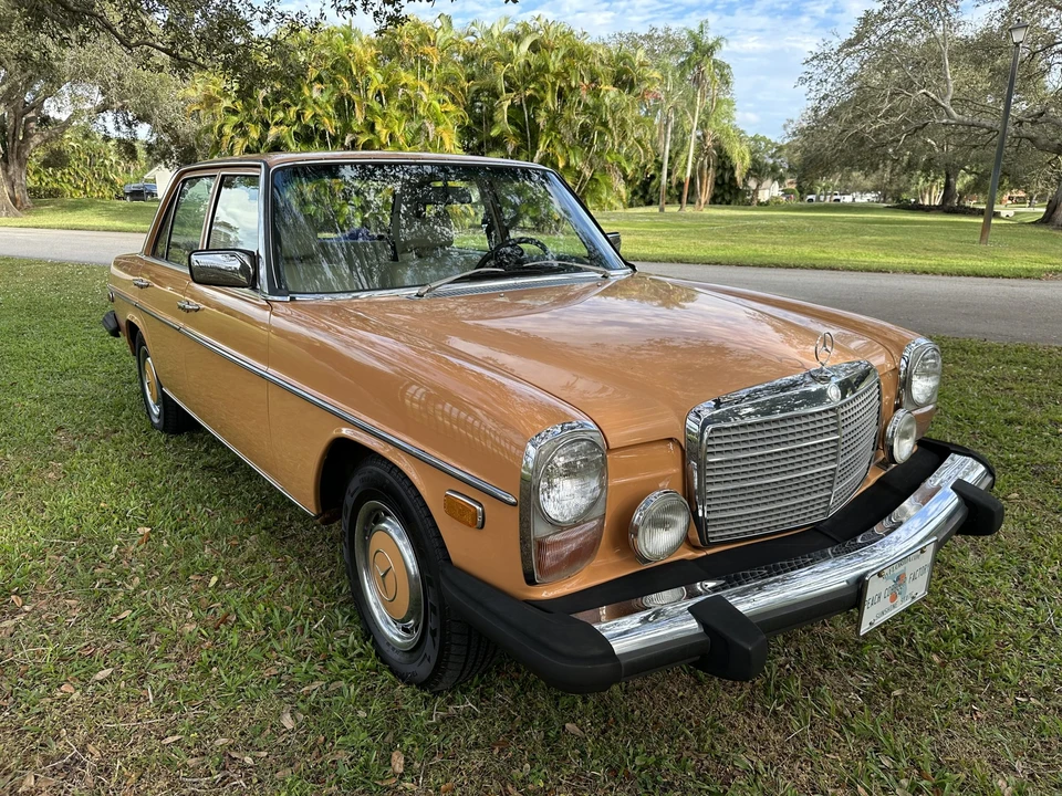 1975 Mercedes-Benz W114 & W115 - Image 6 of 31