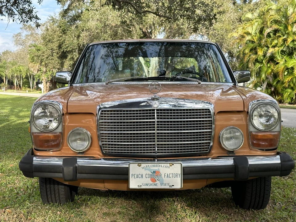 1975 Mercedes-Benz W114 & W115 - Image 5 of 31