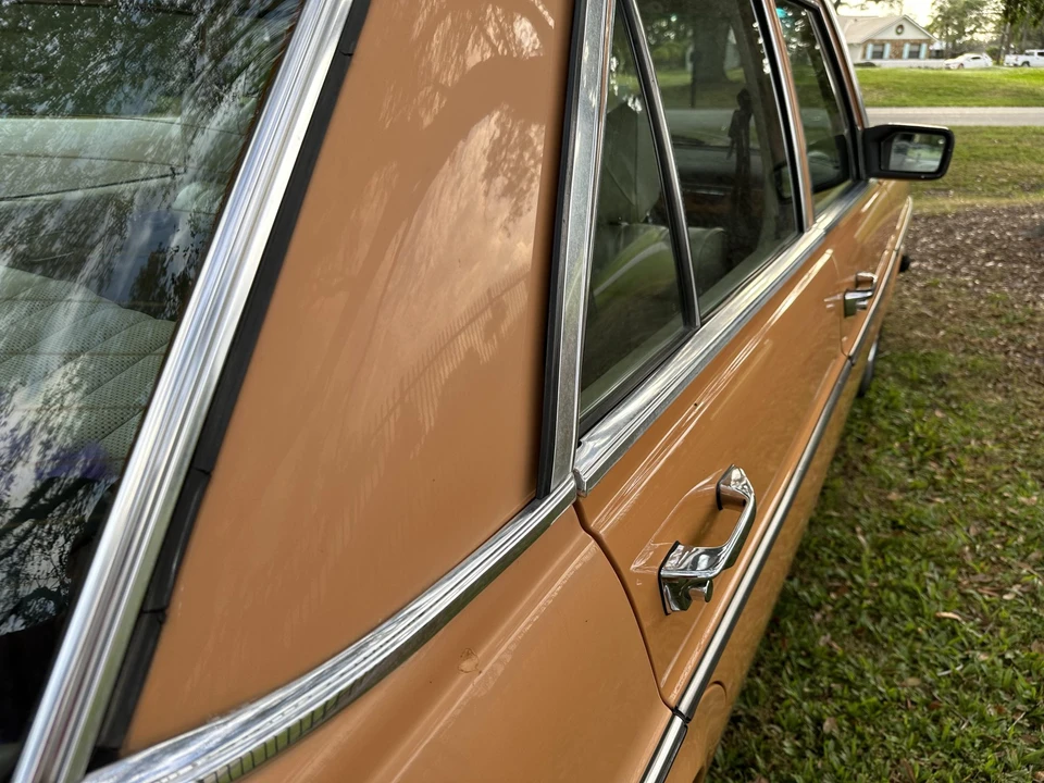 1975 Mercedes-Benz W114 & W115 - Image 23 of 31