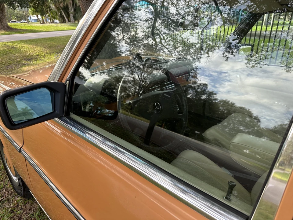 1975 Mercedes-Benz W114 & W115 - Image 31 of 31