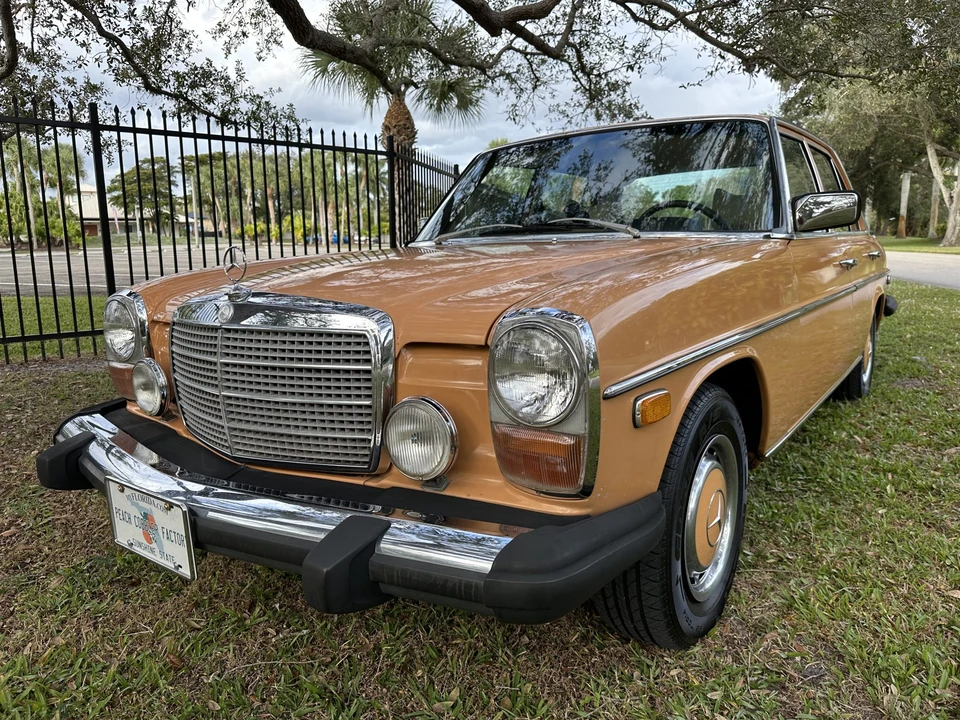1975 Mercedes-Benz W114 & W115 - Image 3 of 31
