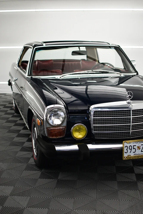 1975 Mercedes-Benz W114 & W115 - Image 28 of 31
