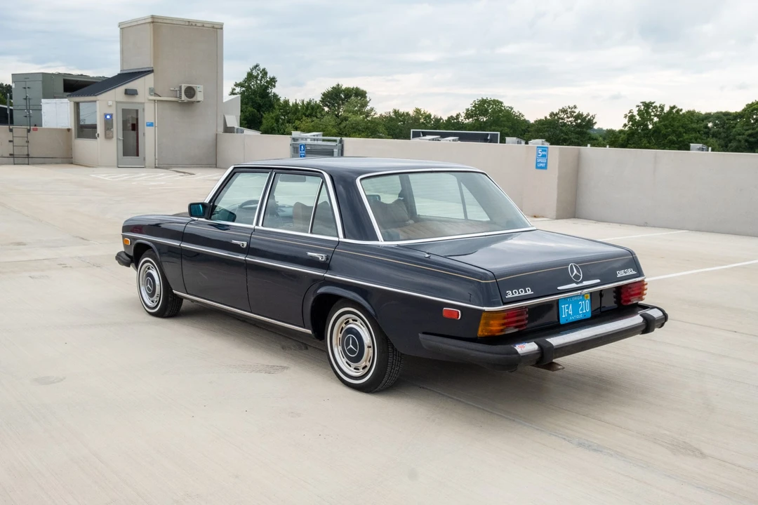 1975 Mercedes-Benz W114 & W115 - Image 6 of 31