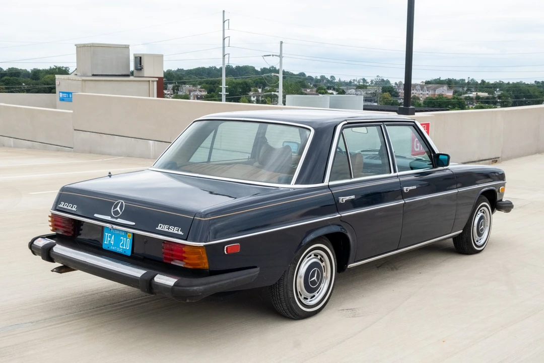 1975 Mercedes-Benz W114 & W115 - Image 10 of 31