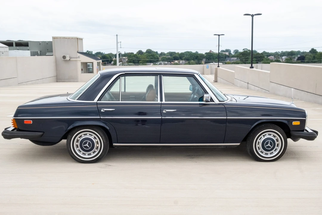 1975 Mercedes-Benz W114 & W115 - Image 11 of 31