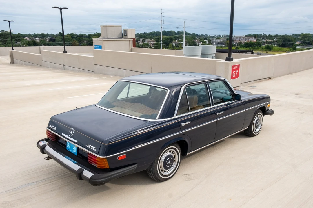 1975 Mercedes-Benz W114 & W115 - Image 9 of 31