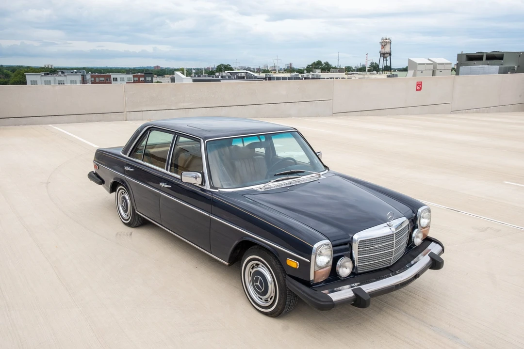 1975 Mercedes-Benz W114 & W115 - Image 12 of 31