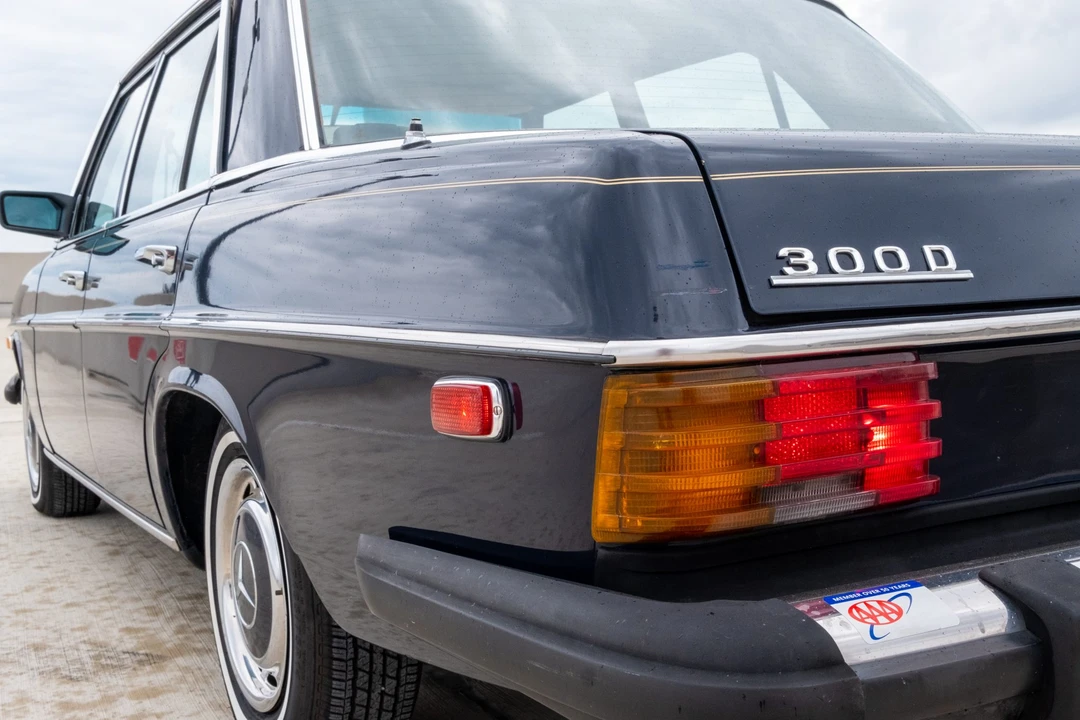 1975 Mercedes-Benz W114 & W115 - Image 24 of 31