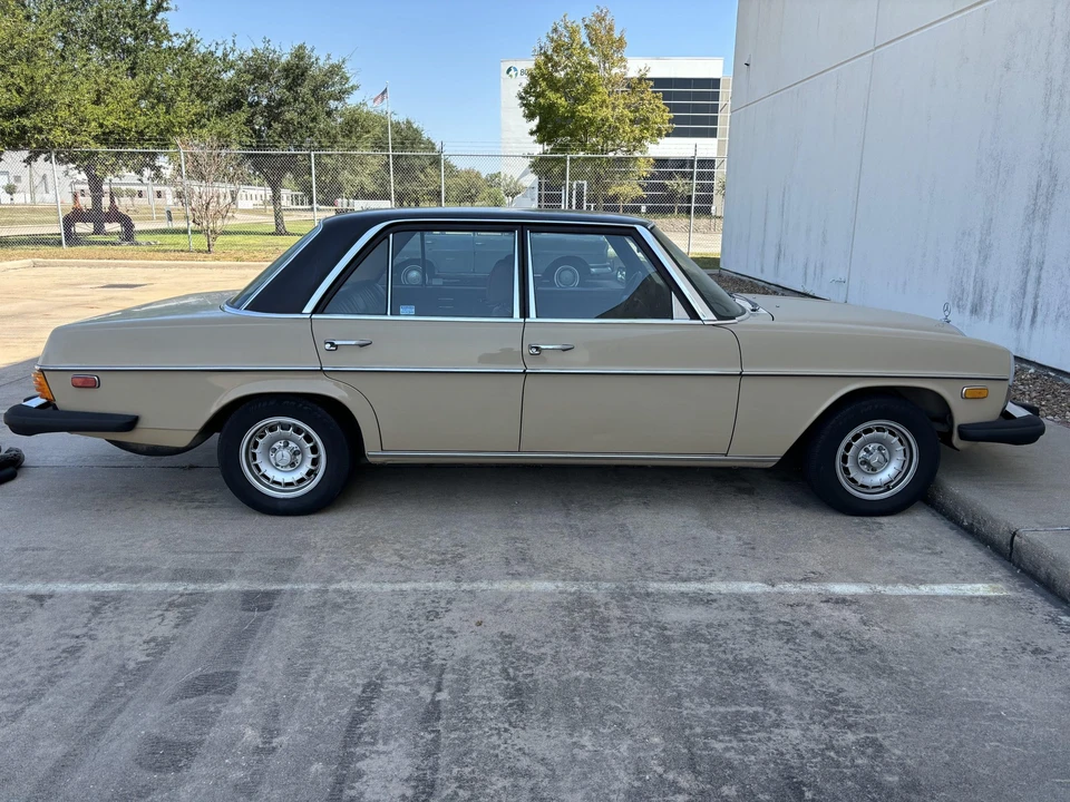 1975 Mercedes-Benz W114 & W115 - Image 11 of 31