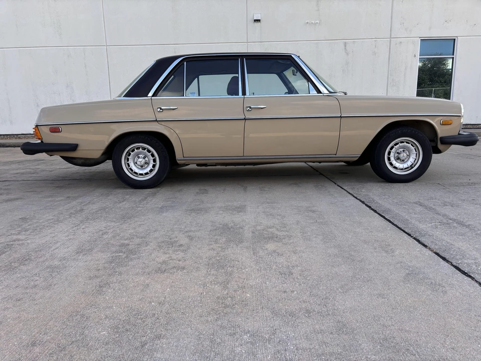 1975 Mercedes-Benz W114 & W115 - Image 12 of 31