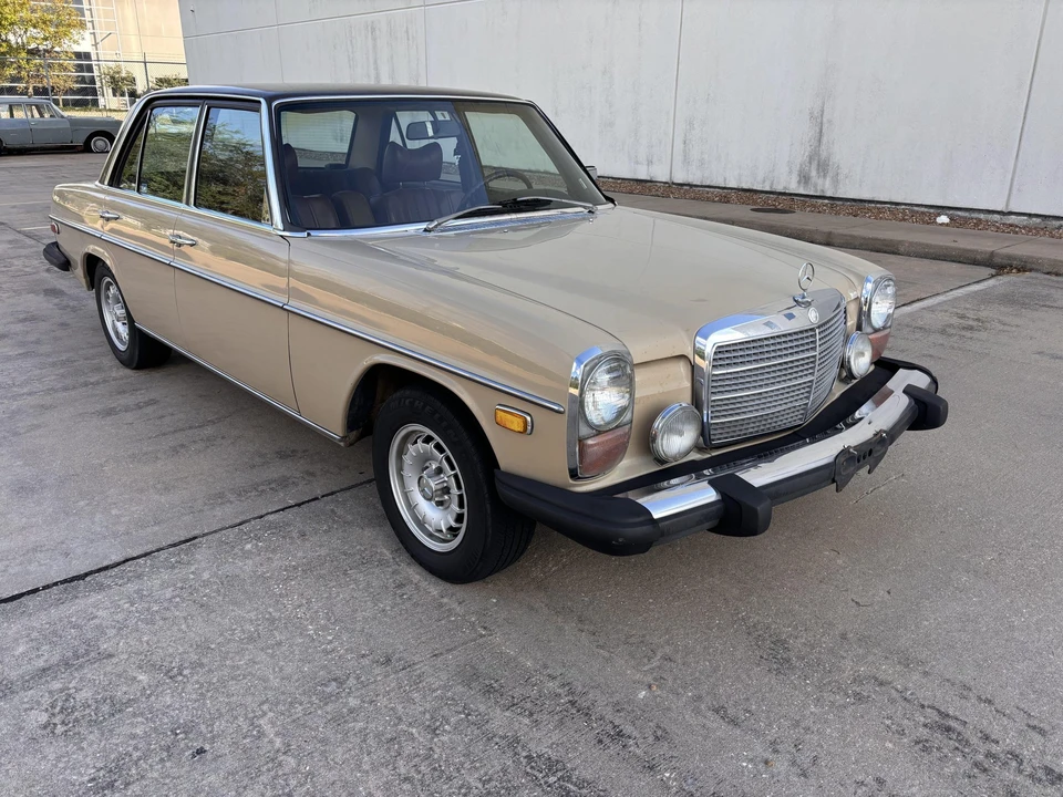 1975 Mercedes-Benz W114 & W115 - Image 8 of 31