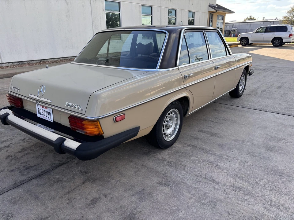 1975 Mercedes-Benz W114 & W115 - Image 13 of 31