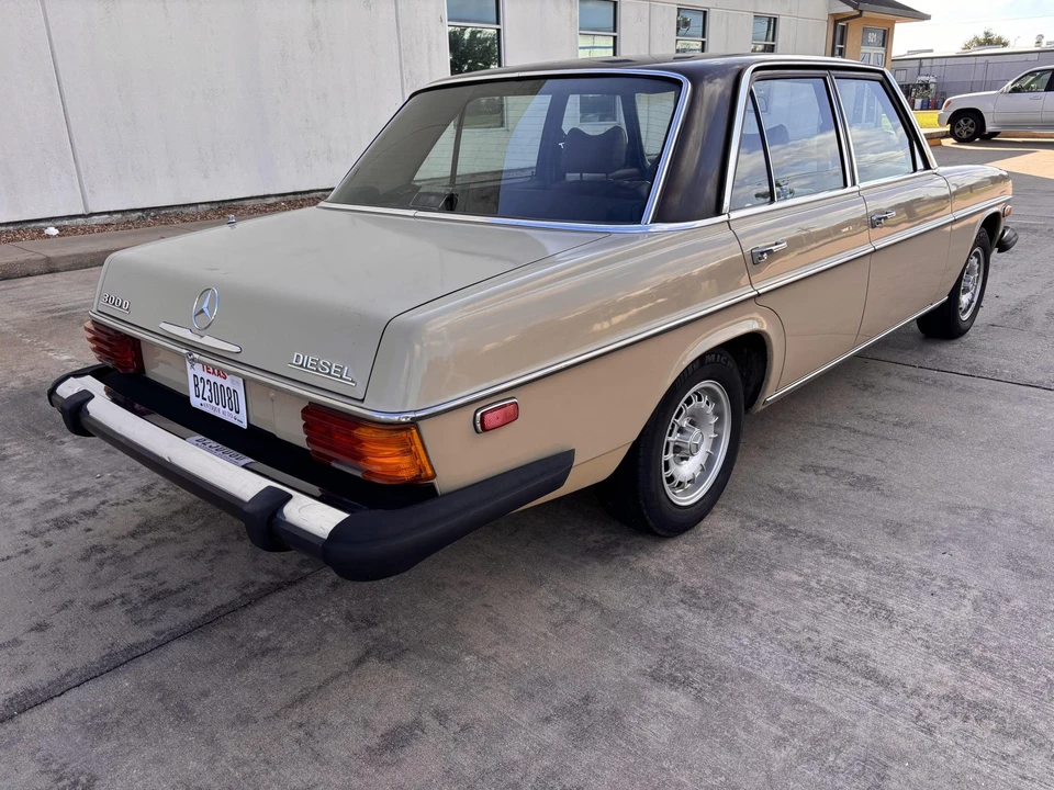 1975 Mercedes-Benz W114 & W115 - Image 14 of 31