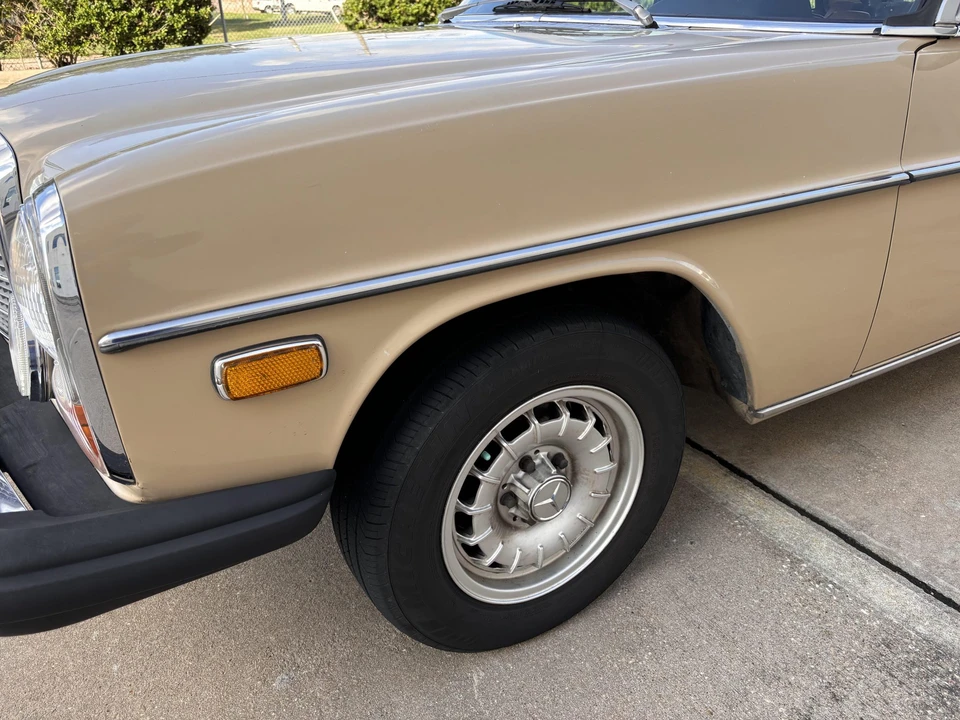 1975 Mercedes-Benz W114 & W115 - Image 28 of 31