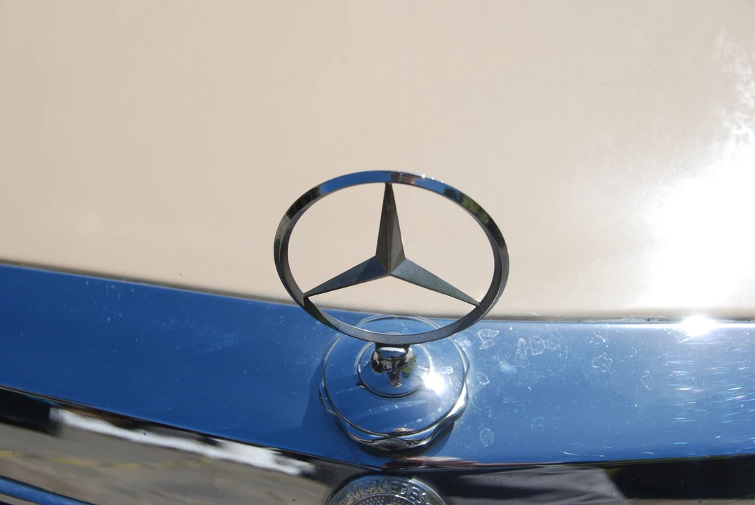 1975 Mercedes-Benz W114 & W115 - Image 13 of 31