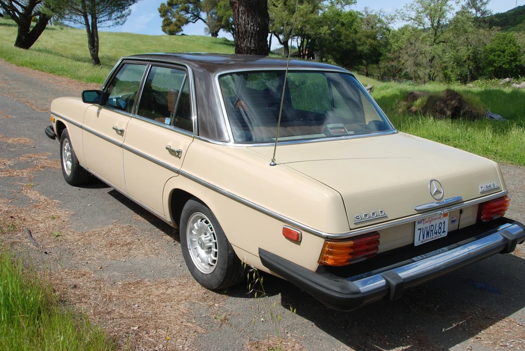 1975 Mercedes-Benz W114 & W115 - Image 5 of 31