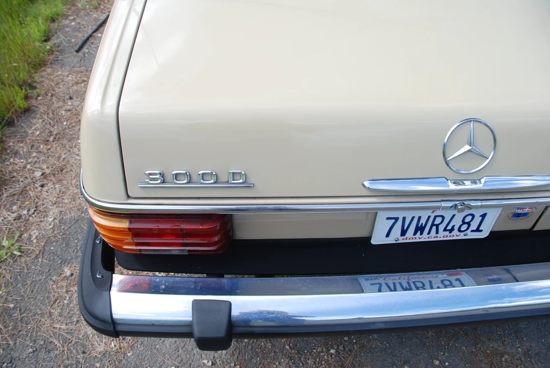 1975 Mercedes-Benz W114 & W115 - Image 18 of 31