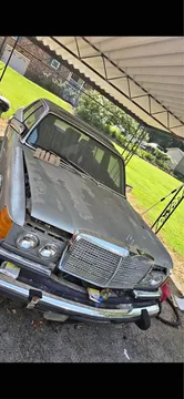 1975 Mercedes-Benz 400 SEL Sedan 4D