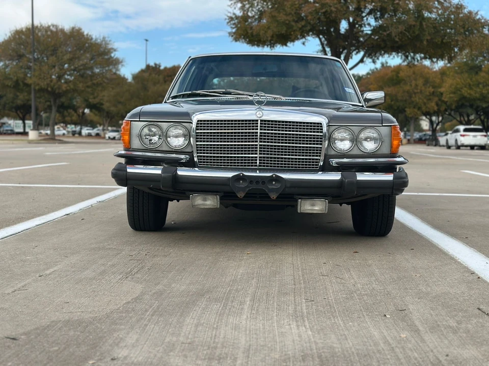 1975 Mercedes-Benz W116 S-Class - Image 12 of 31