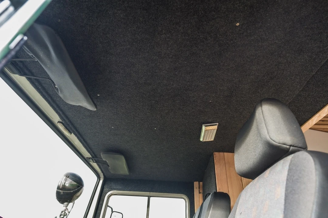 1975 Mercedes-Benz - Image 28 of 30