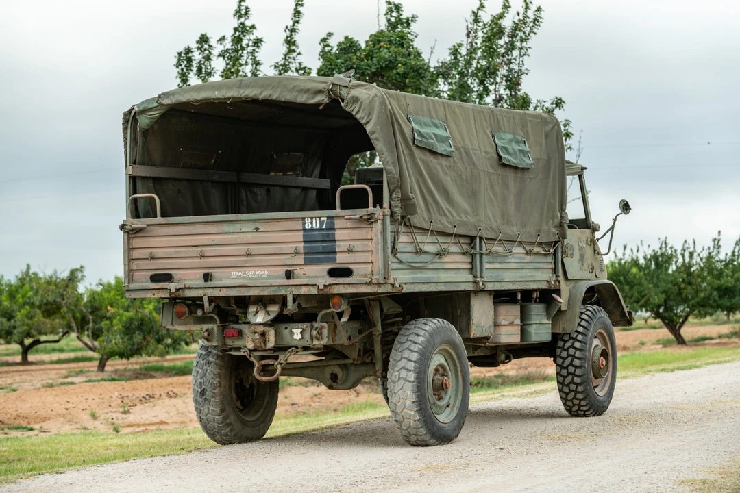 1975 Mercedes-Benz Unimog - Image 5 of 31