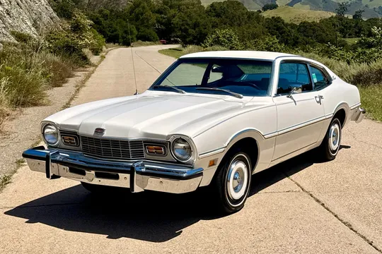 1975 Mercury Comet 2-Door Sedan