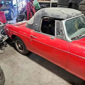 1975 MG MGB
