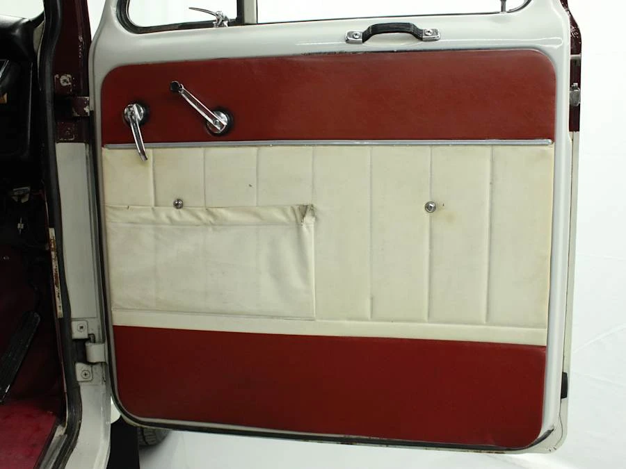 1975 Mitsubishi - Image 29 of 31